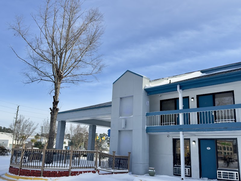 Baymont Inn &amp; Suites Wilmington NC