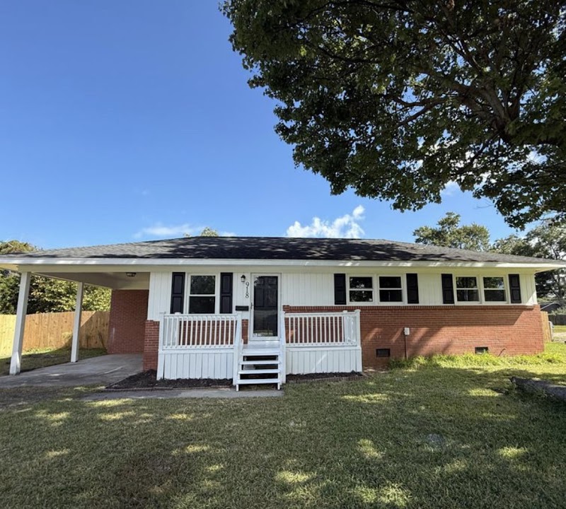 Berkshire Hathaway HomeServices Carolina Premier Properties - Hampstead — photo 2 of real estate office in Hampstead, NC