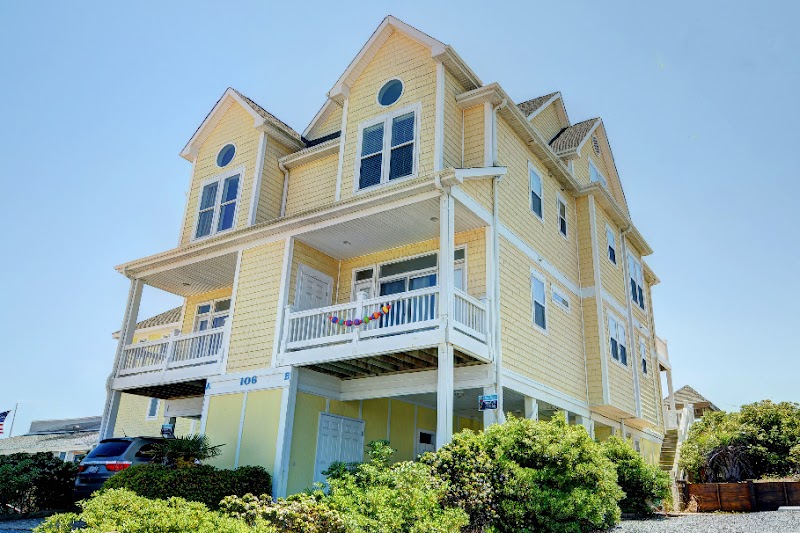 Better Homes and Gardens Real Estate Treasure — photo 2 of real estate office in Surf City, NC