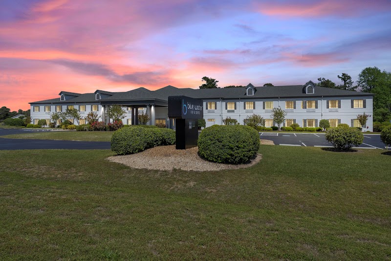 Blue Water Inn &amp; Suites, BW Signature Collection - N Topsail Beach