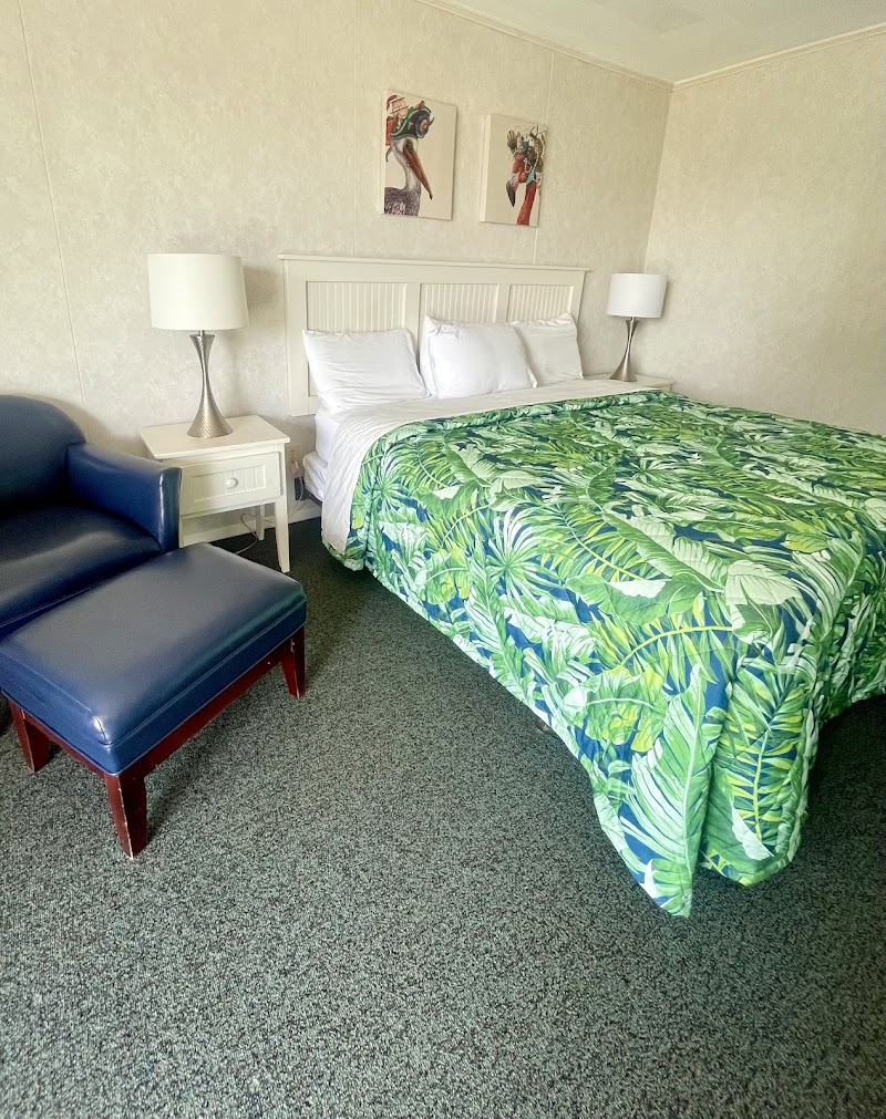 Breezeway Motel — photo 2 of hotel in Topsail Beach, NC