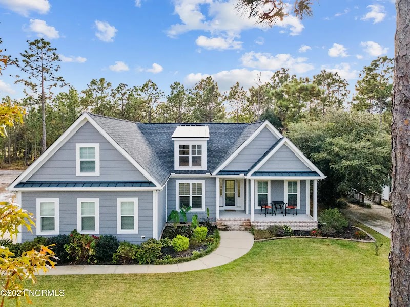Denise Thomas, Lucas and Associates REALTORS, Inc — photo 2 of real estate office in Hampstead, NC