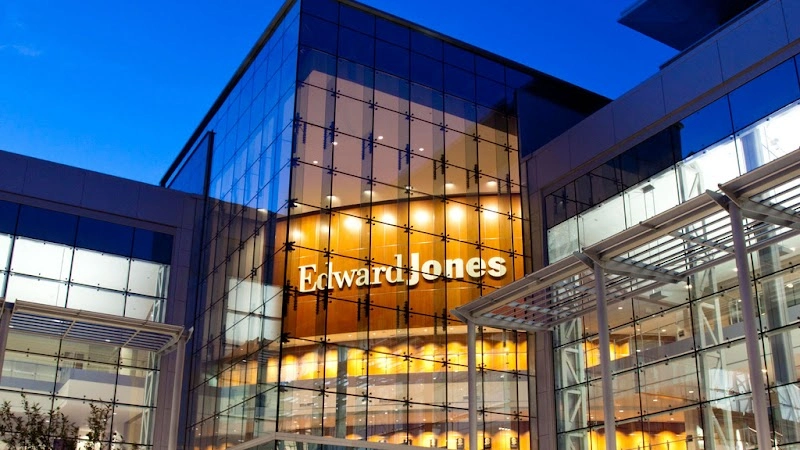 Edward Jones - Financial Advisor: Reid A Harris, CFP®|RICP®|CRPC™ financial services in Wilmington, NC