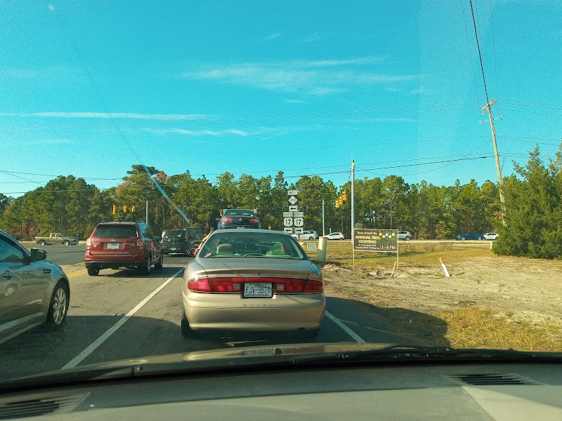 Exxon — photo 2 of grocery store in Surf City, NC