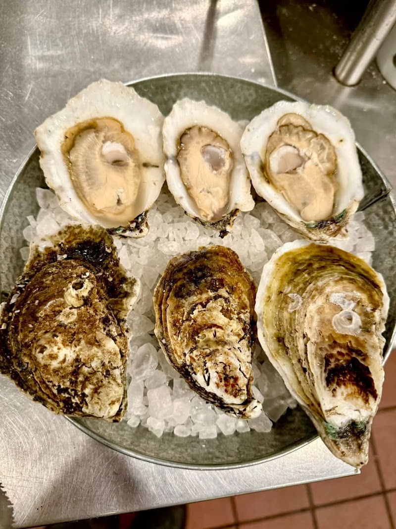 Fishmonger's Honest Seafood — photo 2 of restaurant in Holly Ridge, NC