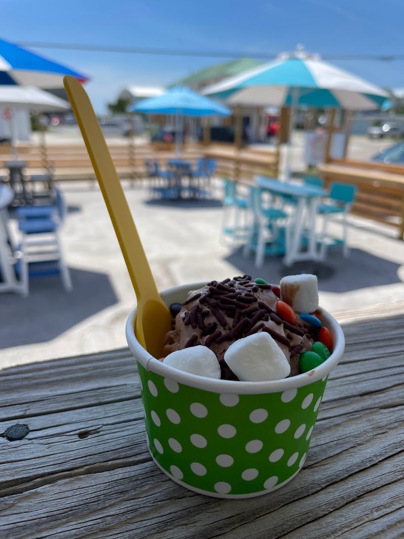 Four Cousins Ice Cream — photo 2 of local business in Topsail Beach, NC