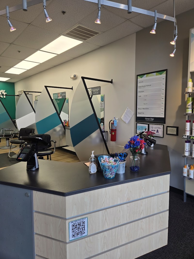 Great Clips — photo 2 of hair salon in Surf City, NC