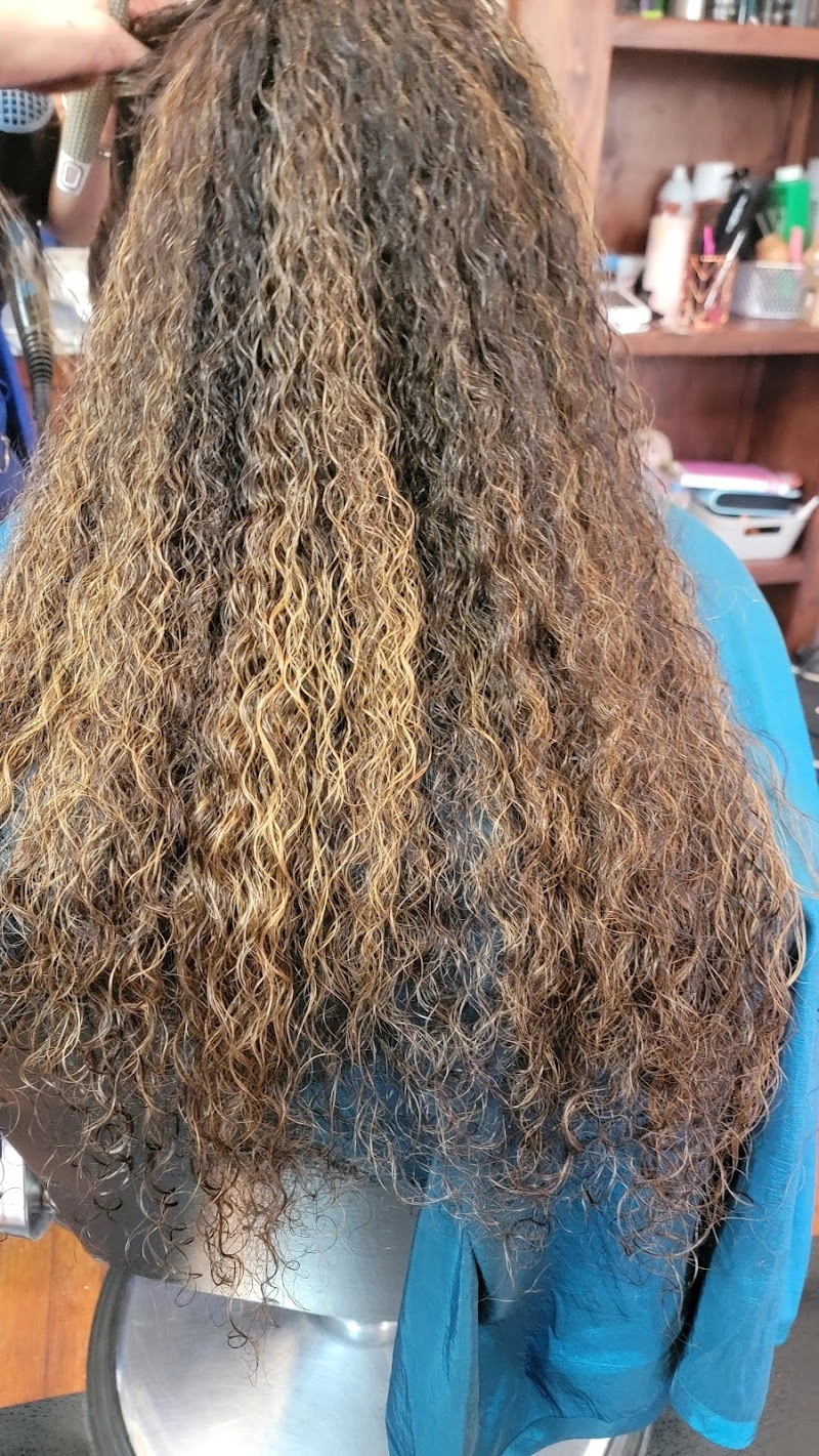 Hampstead Barber and Beauty LLC hair salon in Hampstead, NC