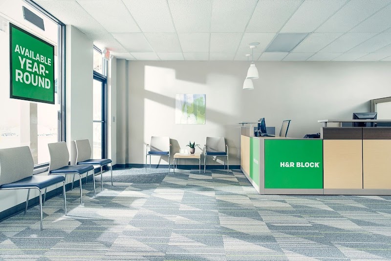 H&R Block — photo 2 of financial services in Surf City, NC