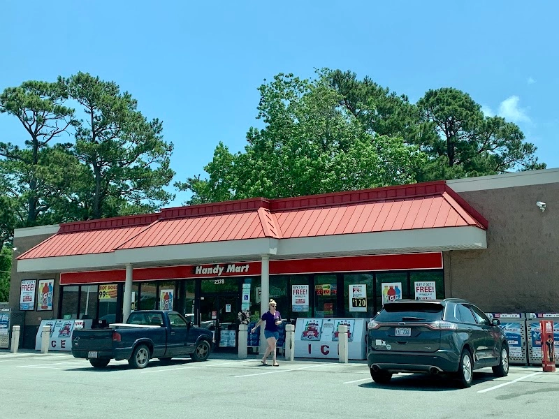 Handy Mart grocery store in Sneads Ferry, NC