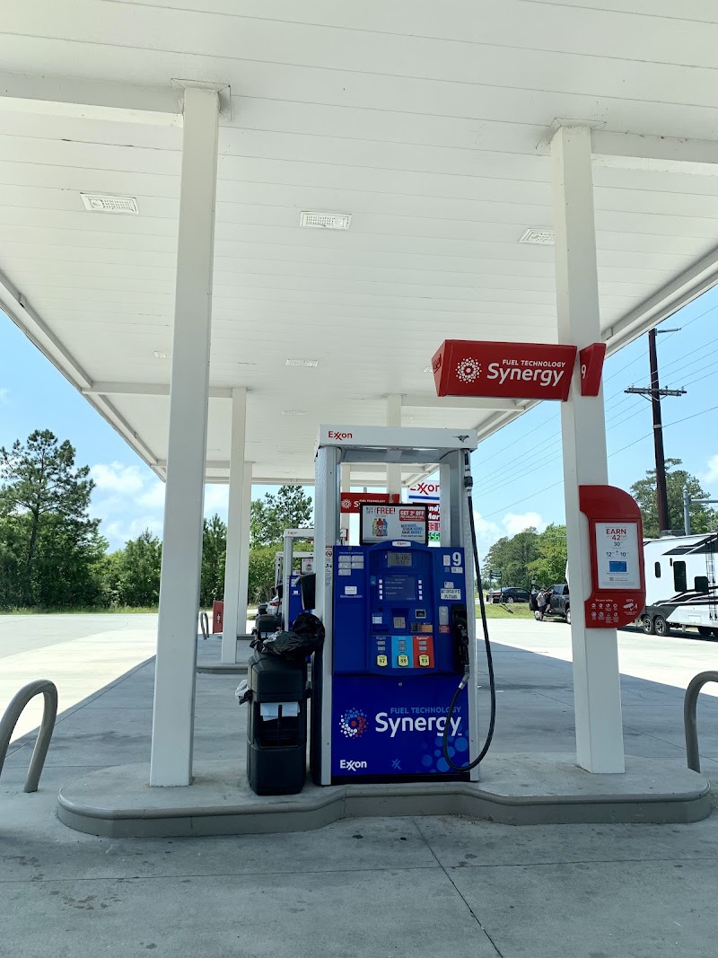 Handy Mart — photo 2 of grocery store in Sneads Ferry, NC