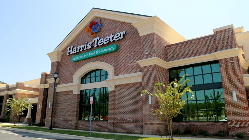 Harris Teeter grocery store in Surf City, NC
