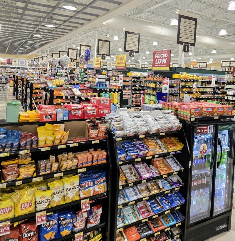 Harris Teeter — photo 2 of grocery store in Surf City, NC