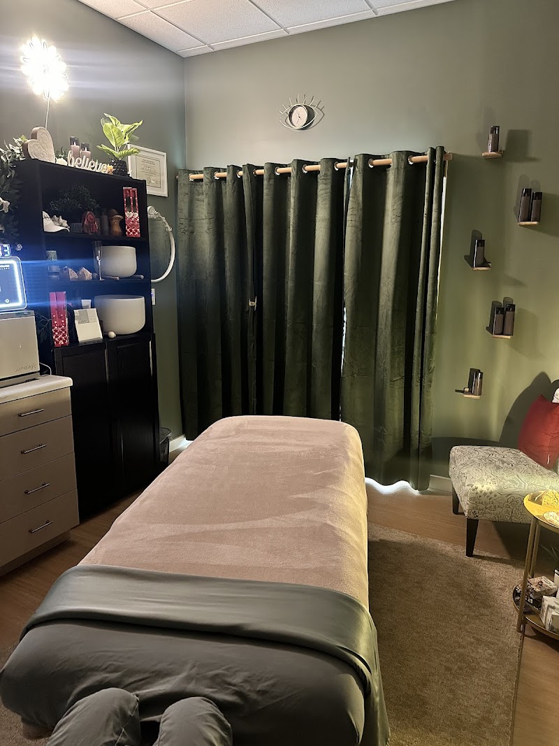 Healistic Hands, LLC