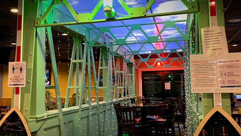 High Waters Bar And Grill restaurant in Surf City, NC — Topsail Island
