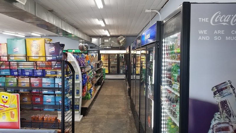 Hilltop Grocery — photo 2 of grocery store in Topsail Beach, NC