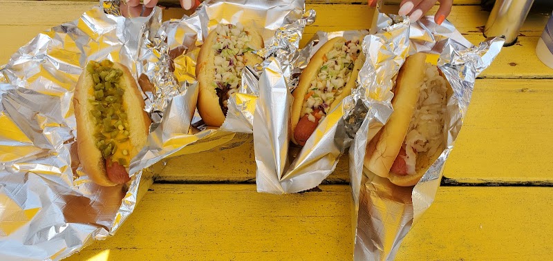 HOT DIGGITY DOGZ — photo 2 of local business in Surf City, NC