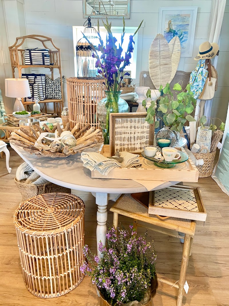 Inlet Blue Market — photo 2 of shop in Surf City, NC