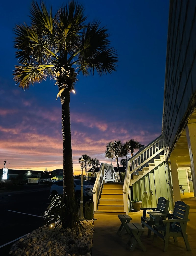 Island Inn hotel in Surf City, NC — Topsail Island