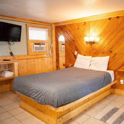 Island Inn — photo 2 of hotel in Surf City, NC