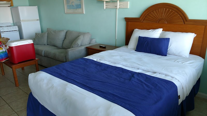 Jolly Roger Inn & Pier — photo 2 of fishing pier in Topsail Beach, NC