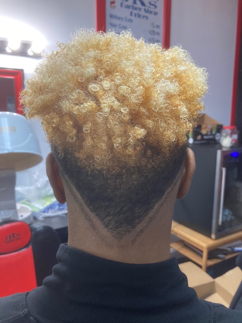 JRs’s Barbershop — photo 2 of hair salon in Hampstead, NC