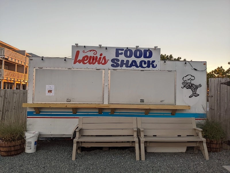 Lewis Seafood seafood restaurant in Topsail Beach, NC — Topsail Island
