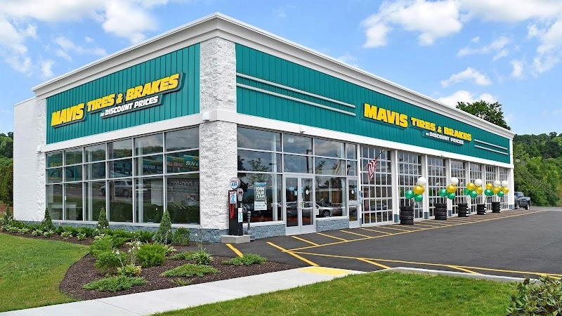 Mavis Tires & Brakes auto repair shop in Surf City, NC