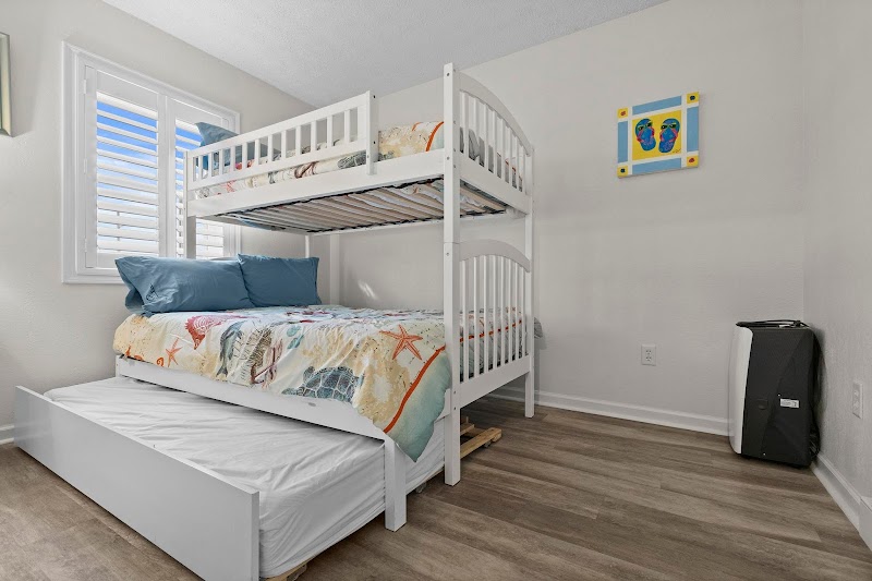 Out To Sea - North Topsail — photo 2 of hotel in Sneads Ferry, NC