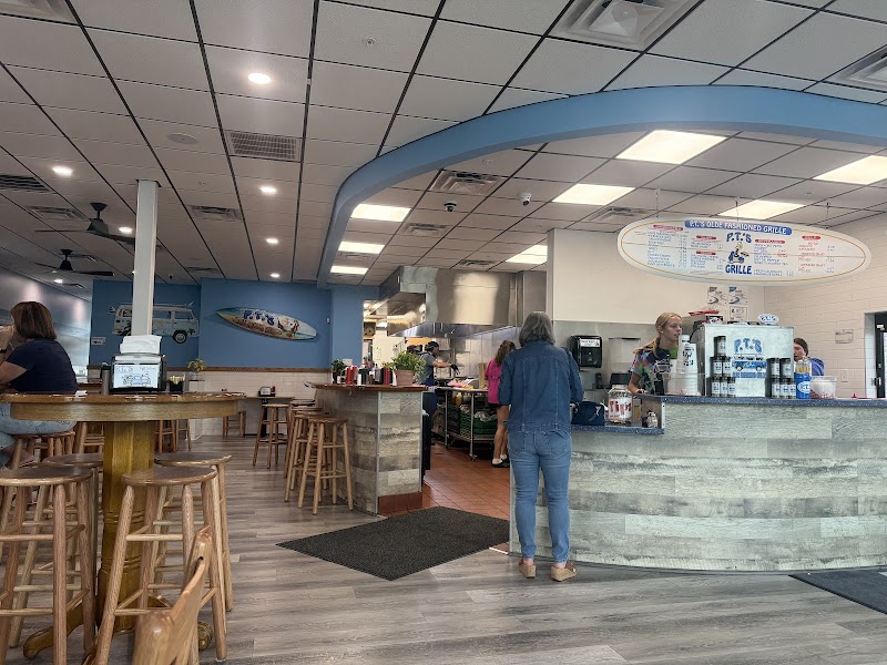 Pt's Olde Fashion Grille — photo 2 of restaurant in Hampstead, NC