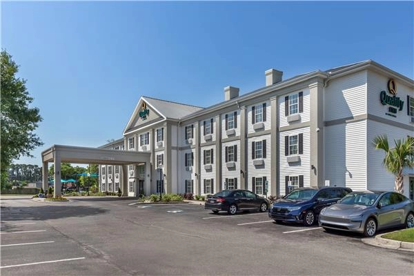 Quality Inn Wilmington hotel in Wilmington, NC — Topsail Island
