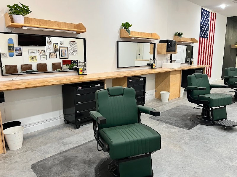 Queen Street Barbershop at Surf City hair salon in Surf City, NC