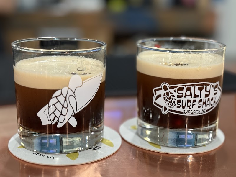 Salty's Surf Shack — photo 2 of restaurant in Surf City, NC