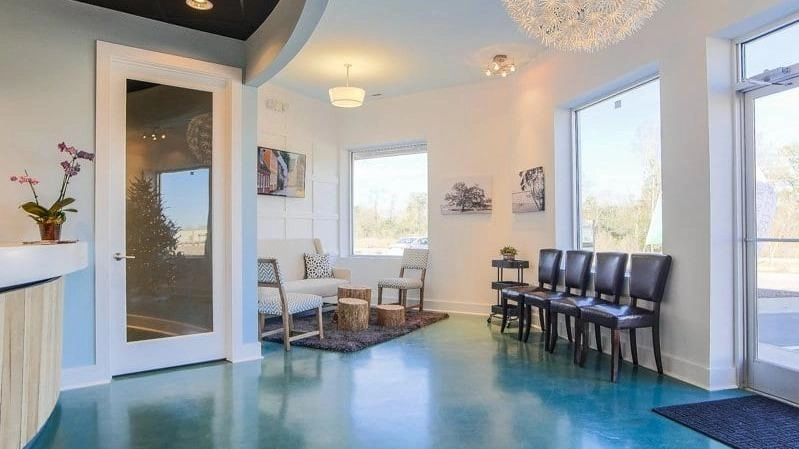 Seaside Family & Cosmetic Dentistry: Lauren Francis, DMD medical practice in Surf City, NC