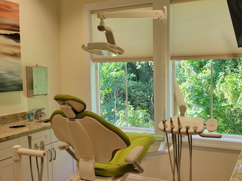 Smith Family and Cosmetic Dentistry — photo 2 of medical practice in Surf City, NC