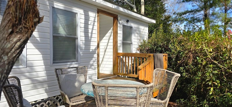 The White House on Freedom Way hotel in Hubert, NC — Topsail Island
