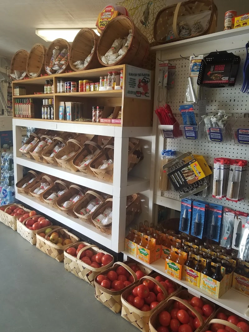 Thomas Tackle & Seafood seafood restaurant in Holly Ridge, NC — Topsail Island