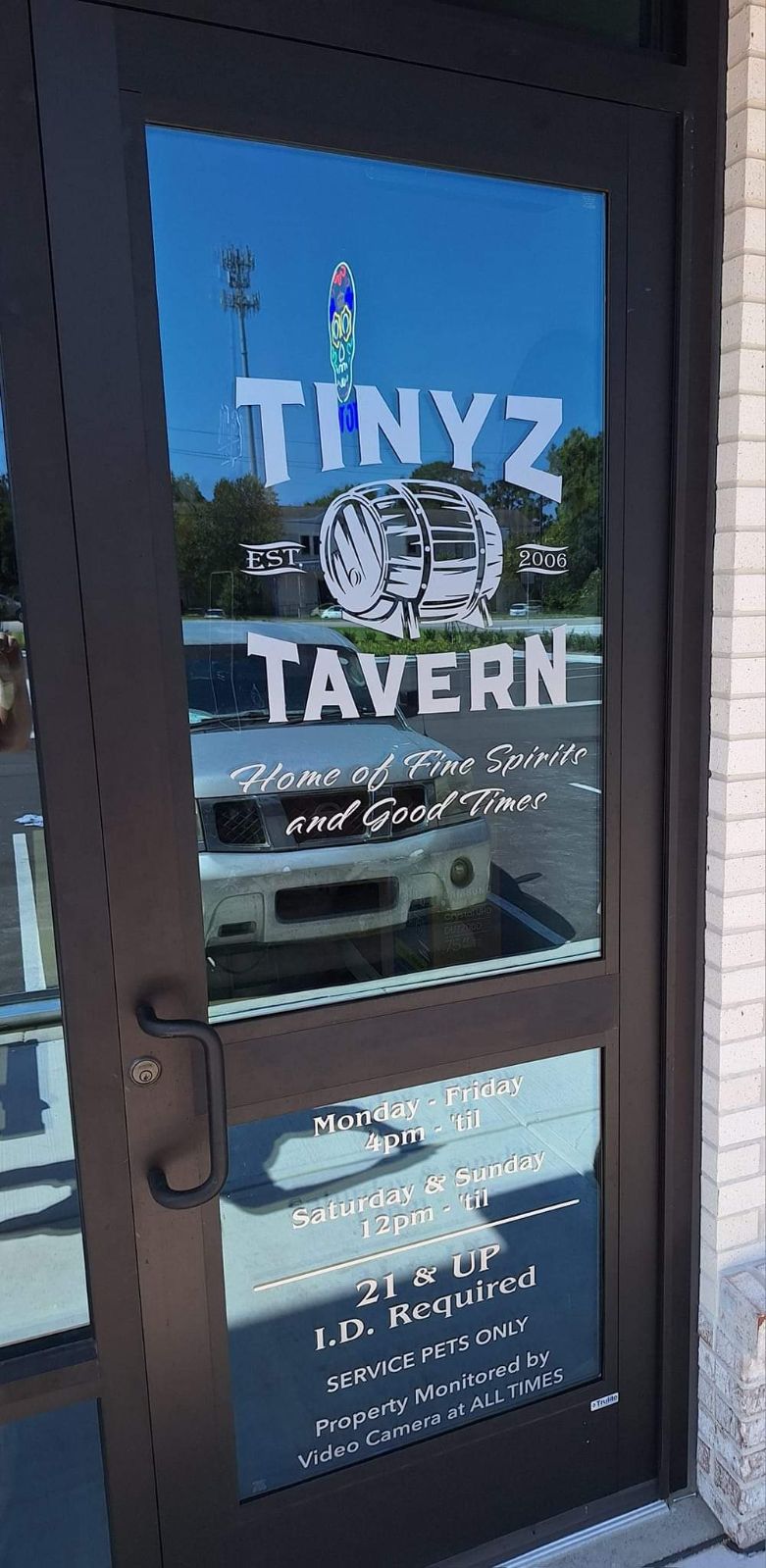 Tinyz Tavern Hampstead — photo 2 of local business in Hampstead, NC