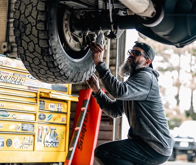 Topsail Tire and Auto — photo 2 of auto repair shop in Hampstead, NC