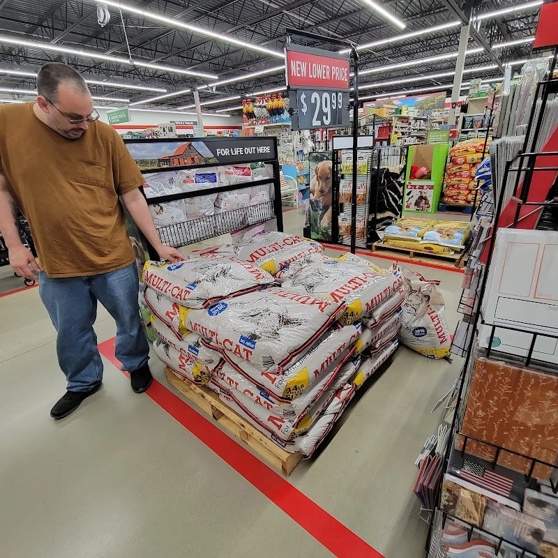 Tractor Supply Co. pet services in Hampstead, NC
