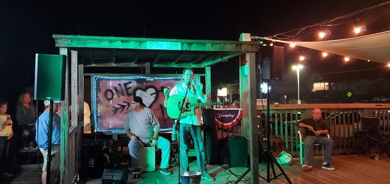 Trailer Bar restaurant in Surf City, NC — Topsail Island